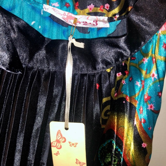 NWT Gorgeous Pleated Dress M - Picture 4 of 4